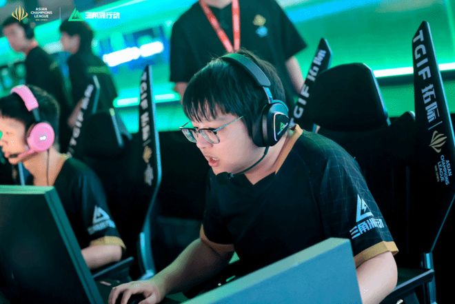 少有能即时 少有能即时